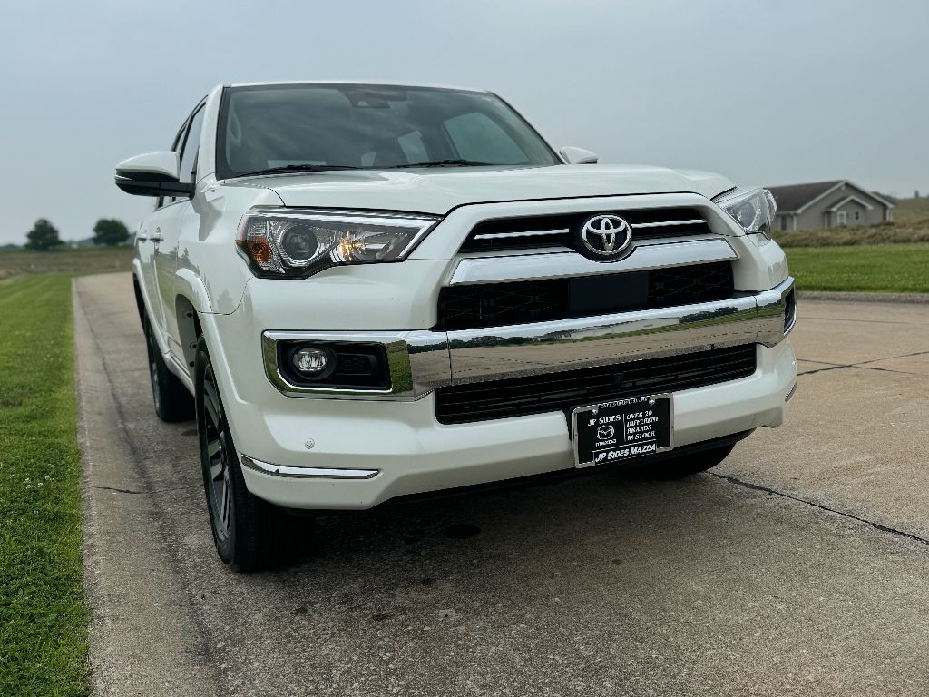 2023 Toyota 4Runner Limited photo 3