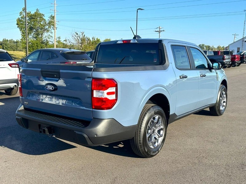 2025 Ford Maverick XLT photo 2
