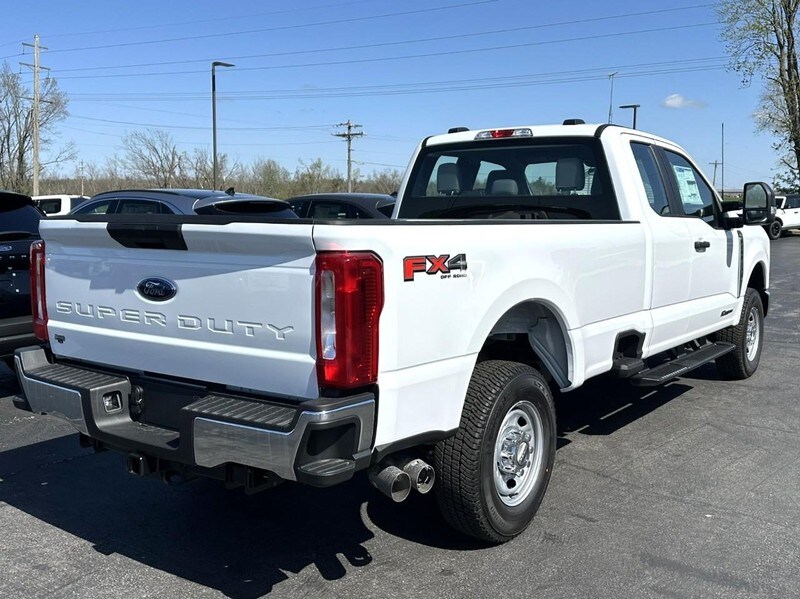2025 Ford F-250 photo 3