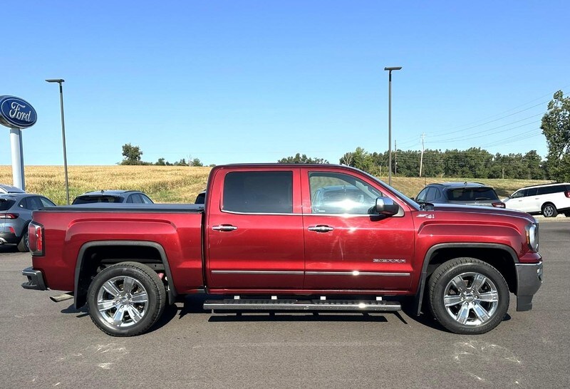 2017 Gmc Sierra 1500 SLT photo 2