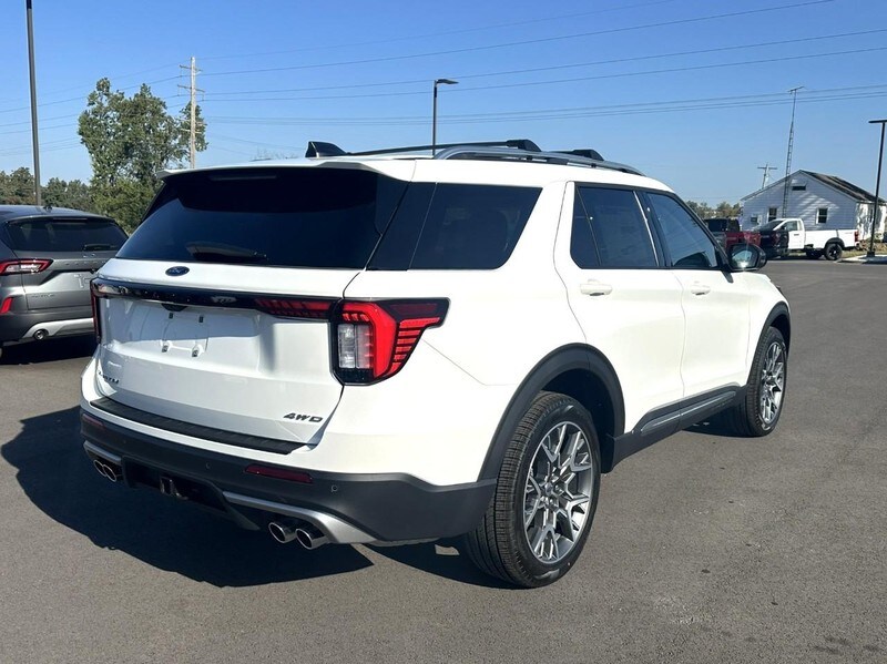 2025 Ford Explorer Platinum photo 2