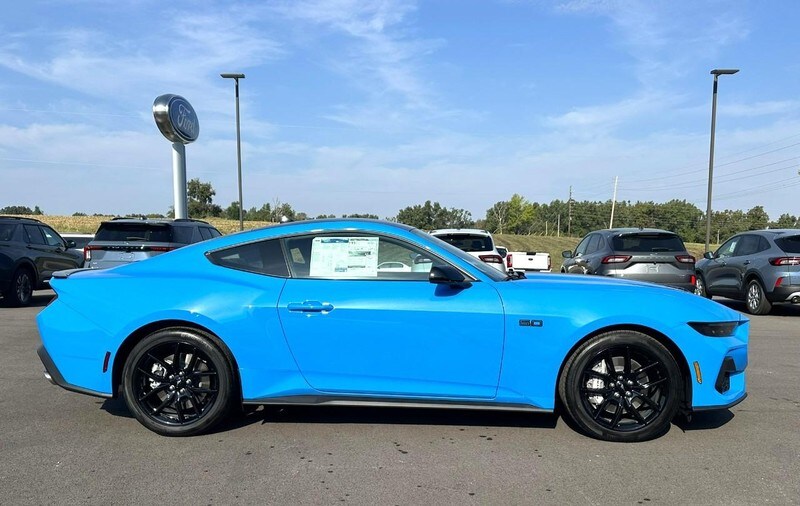 2025 Ford Mustang GT photo 2