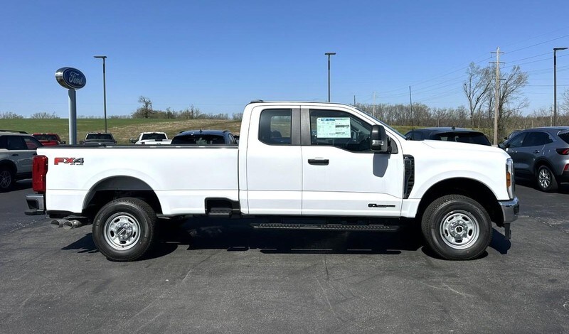 2025 Ford F-250 photo 2