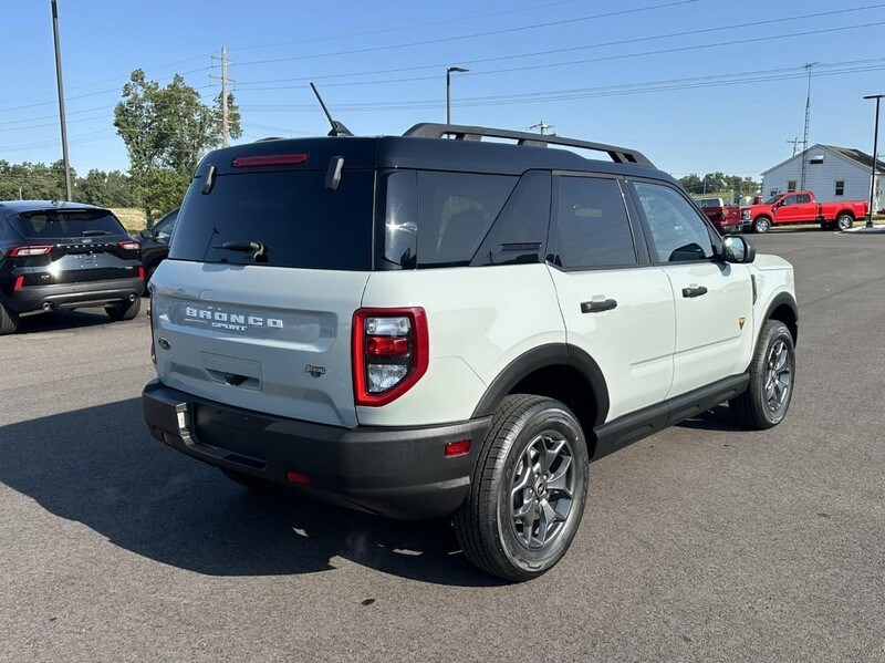 2022 Ford Bronco Sport Badlands photo 3