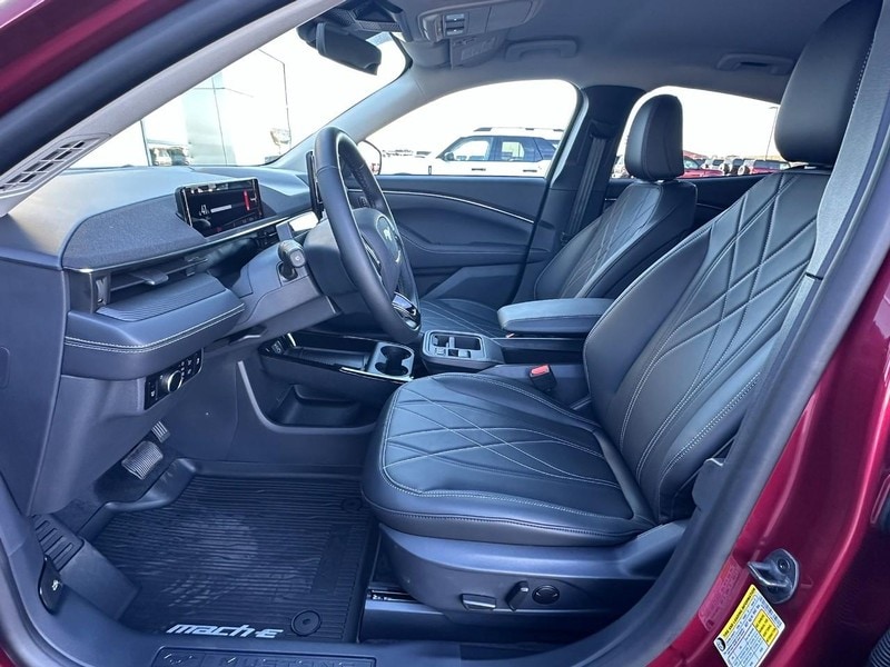 2025 Ford Mustang Mach-E Select - Photo 8