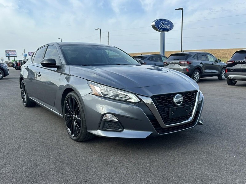 2020 Nissan Altima 2.5 SR photo 2
