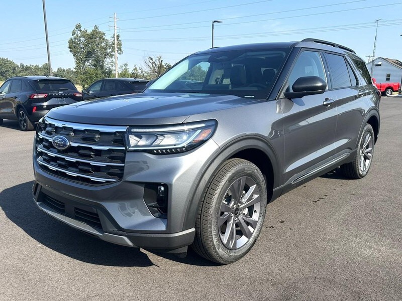 2025 Ford Explorer photo 3