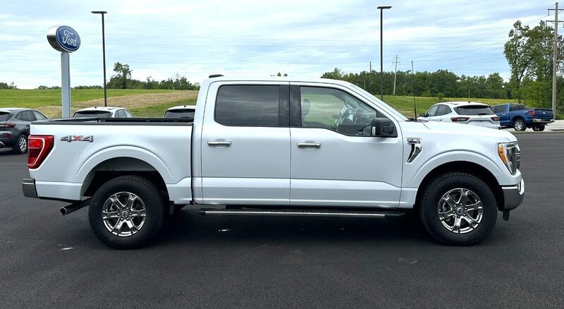 2022 Ford F-150 XLT photo 2