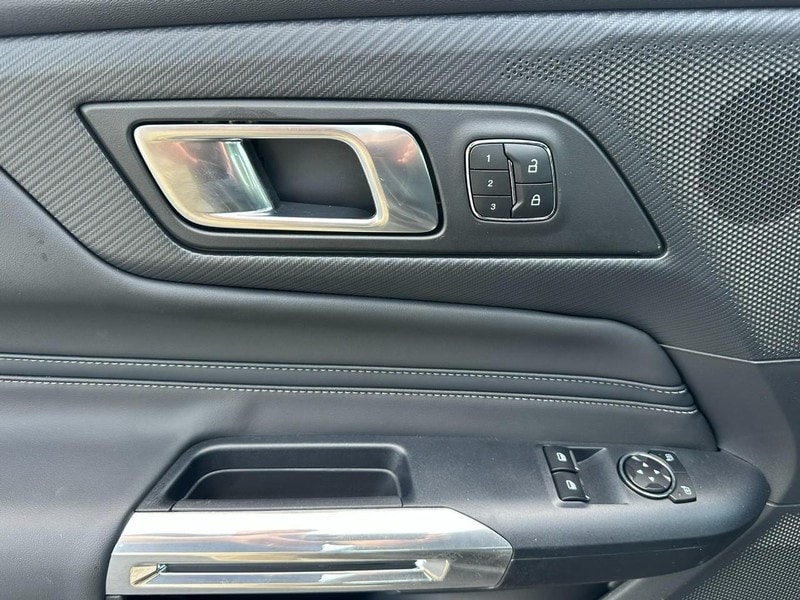 2025 Ford Mustang GT Premium - Photo 10