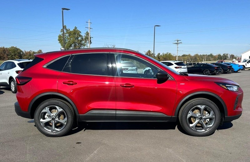 2025 Ford Escape ST-Line photo 2