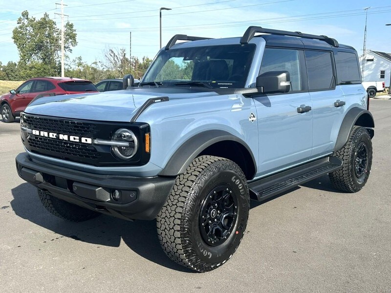 2025 Ford Bronco Outer Banks photo 4