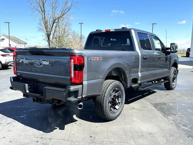 2025 Ford F-250 photo 4