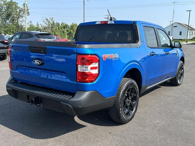 2025 Ford Maverick XLT photo 2