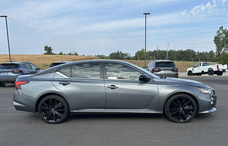 2020 Nissan Altima 2.5 SR photo 4