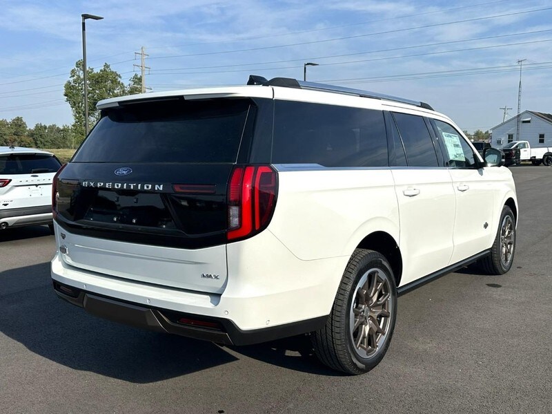 2025 Ford Expedition King Ranch MAX photo 3