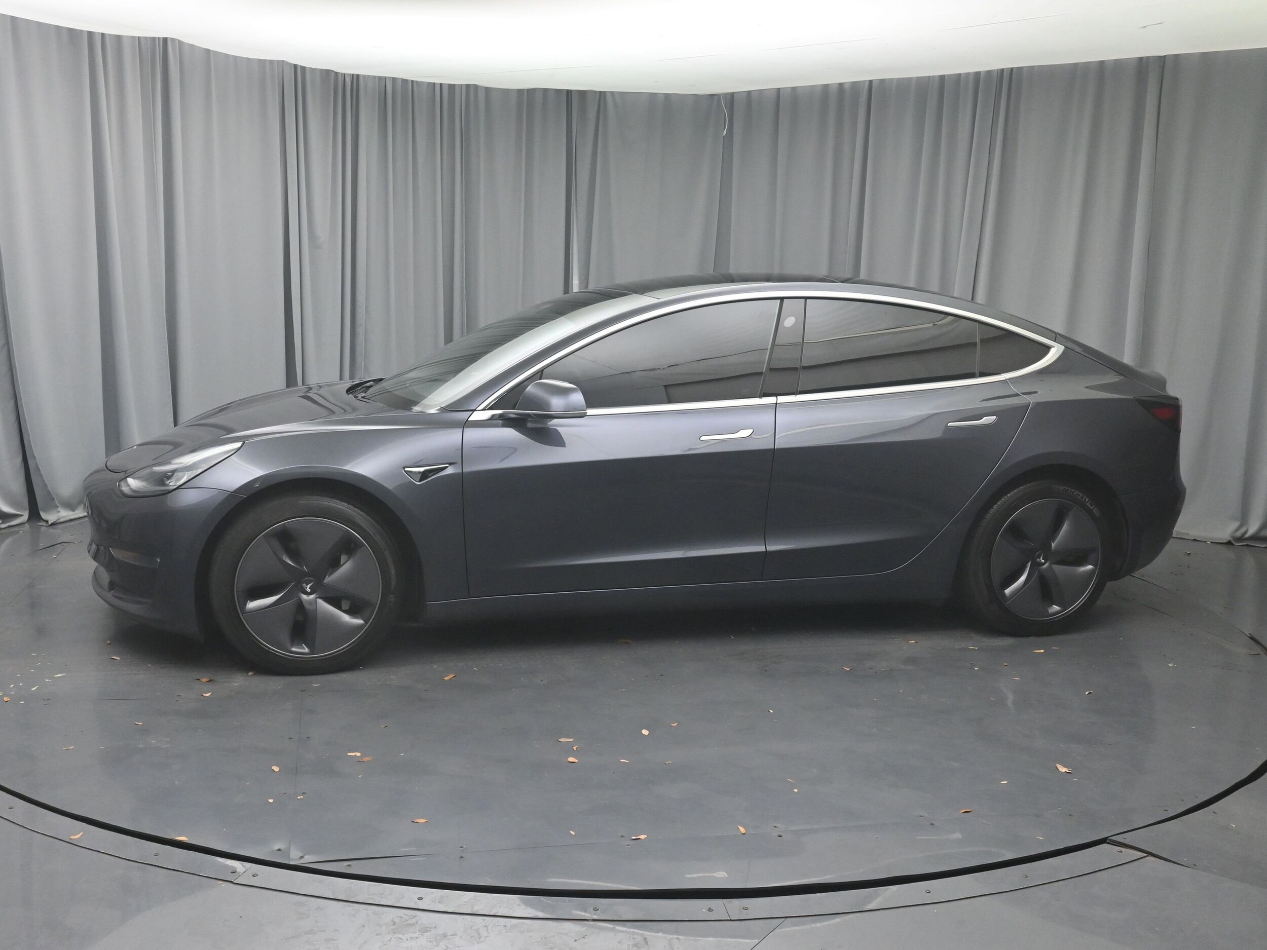 2020 Tesla Model 3 Long Range photo 3