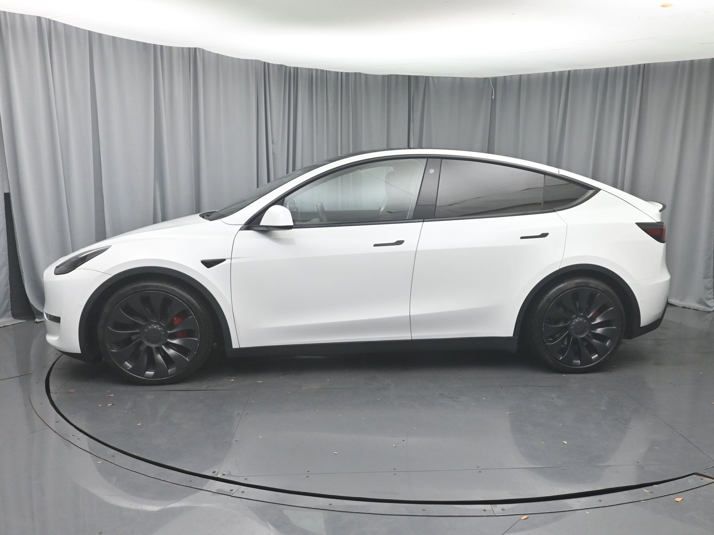 2022 Tesla Model Y Performance photo 2