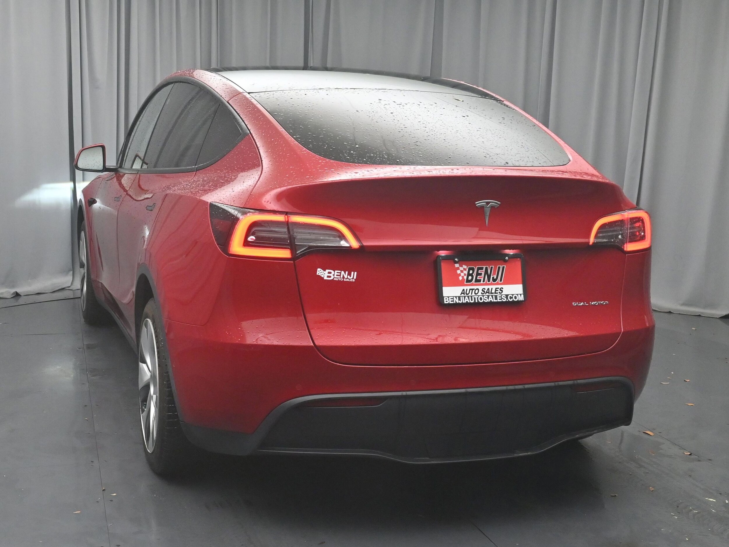 2022 Tesla Model Y Long Range photo 4