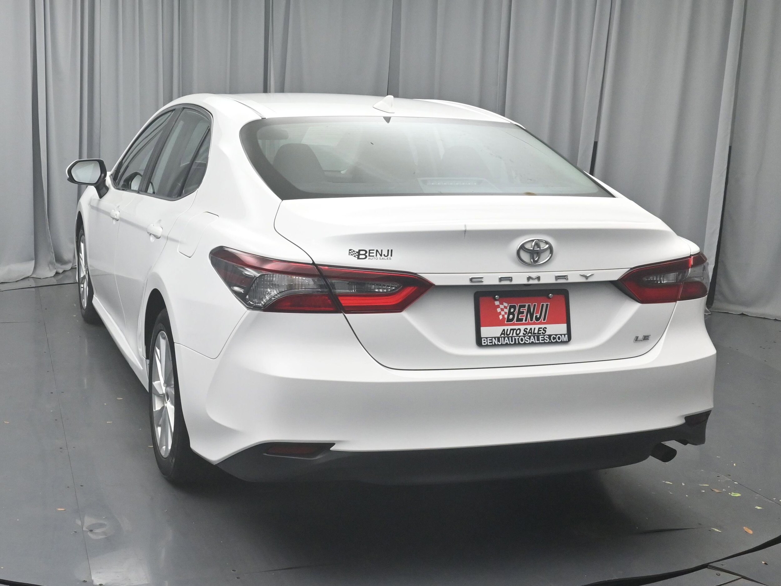 2024 Toyota Camry LE photo 4