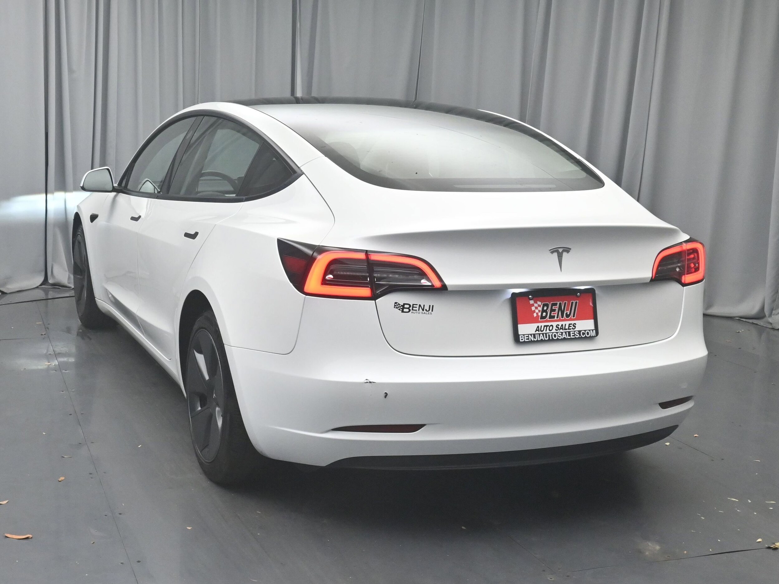 2023 Tesla Model 3 photo 4