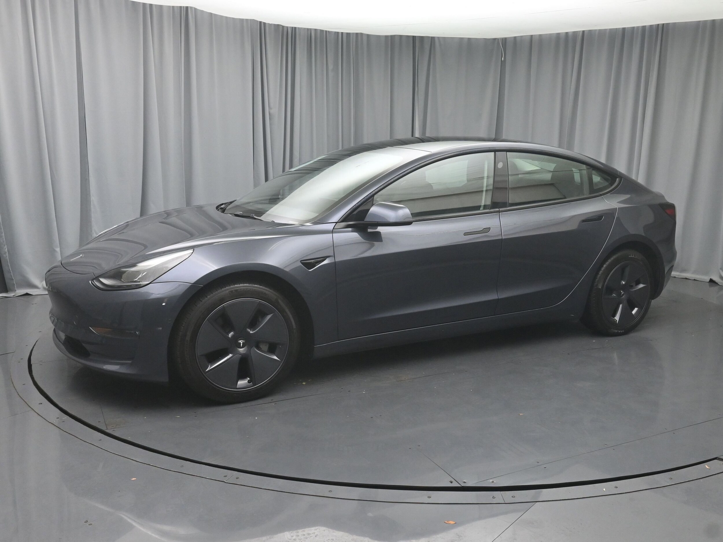 2022 Tesla Model 3 Long Range photo 2