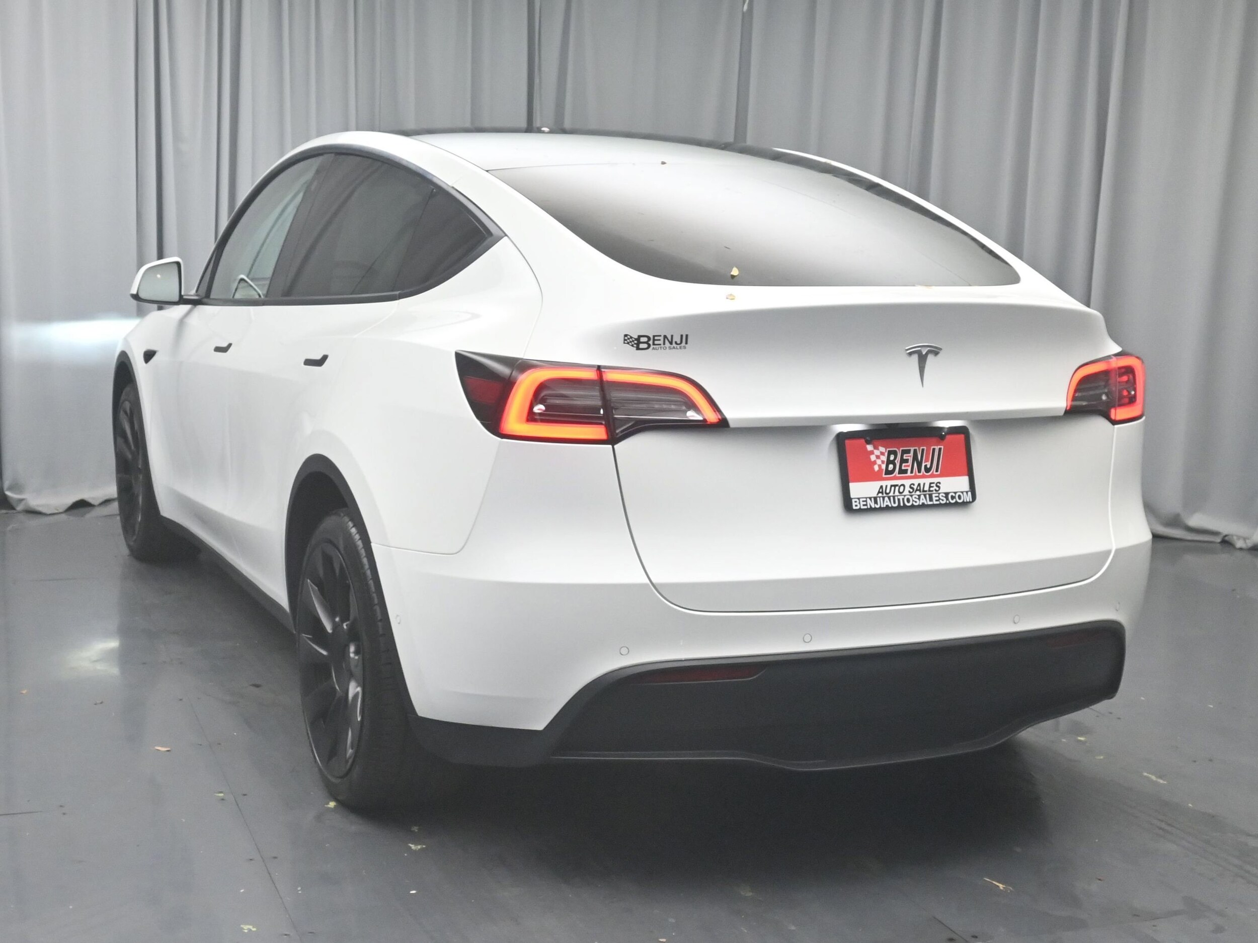 2022 Tesla Model Y Long Range photo 3