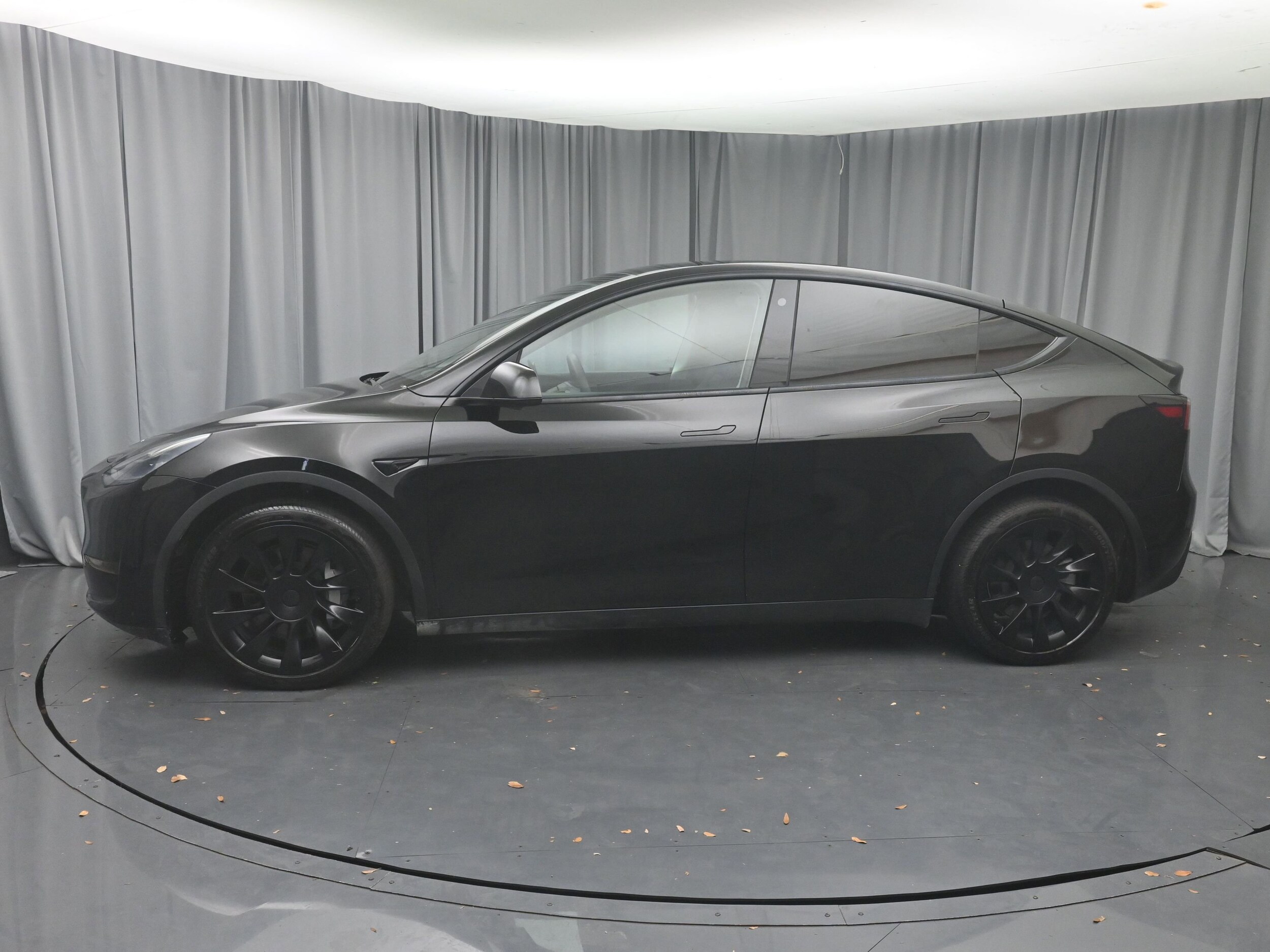 2022 Tesla Model Y Long Range photo 3