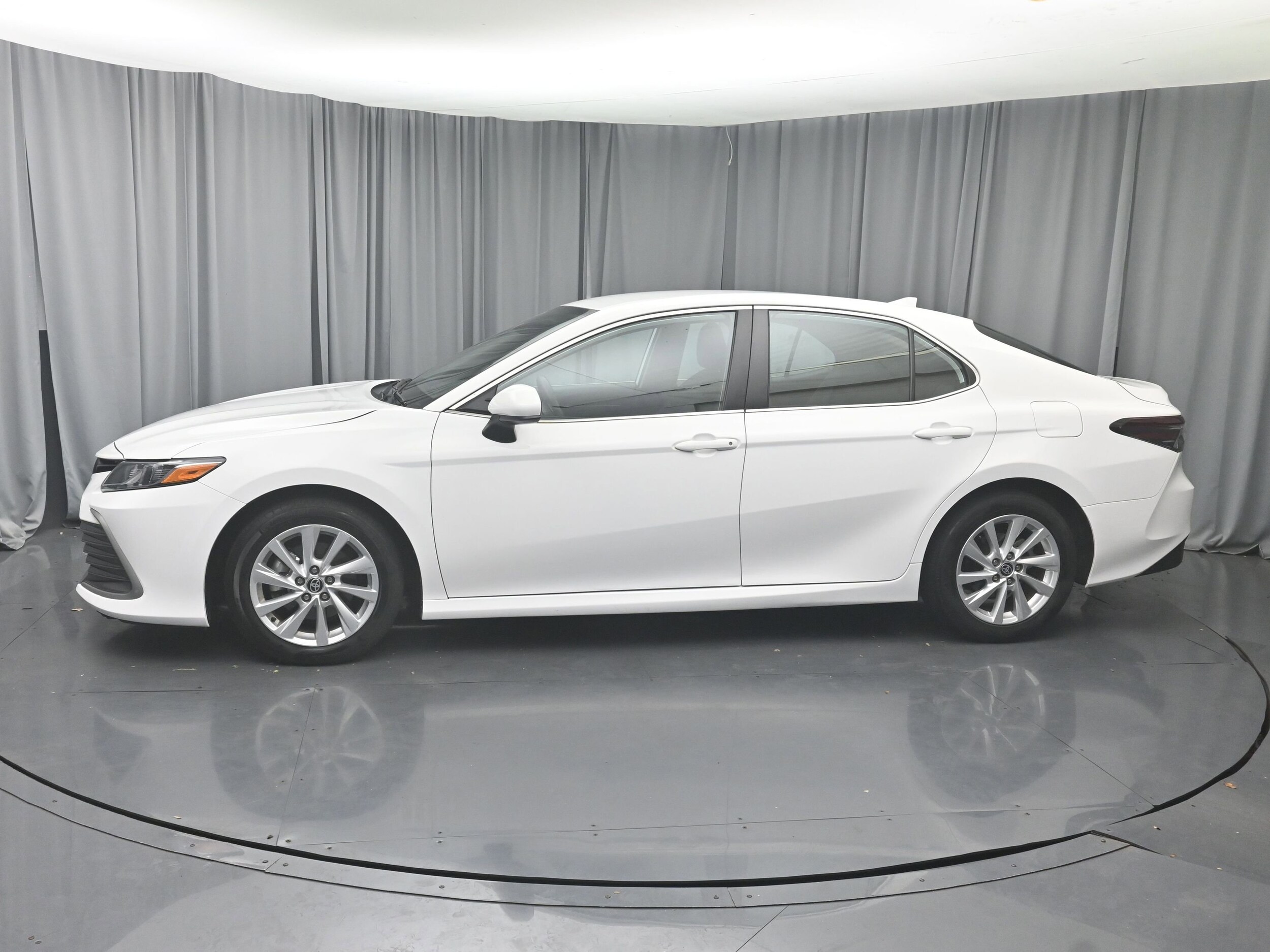 2024 Toyota Camry LE photo 3