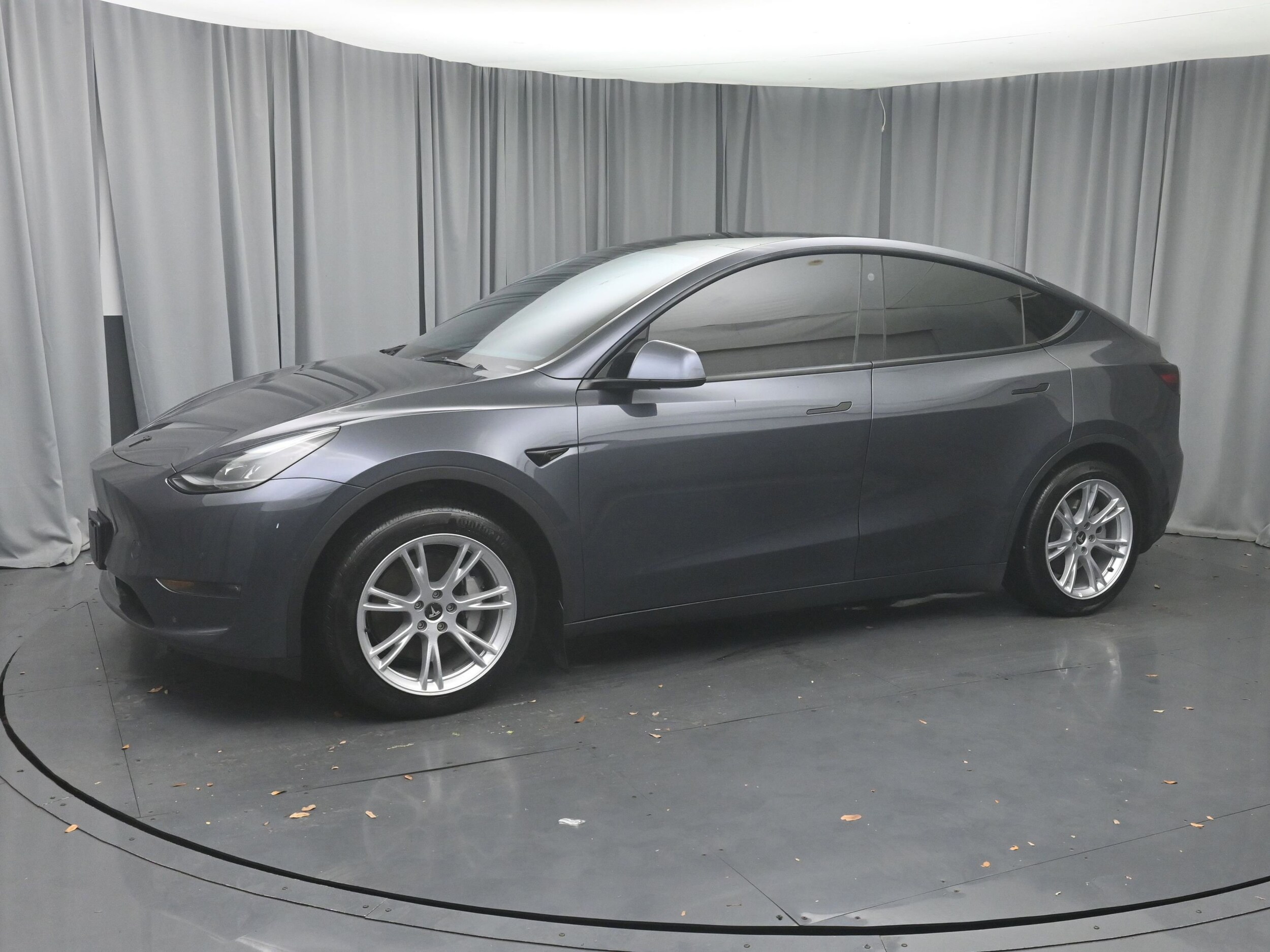 2021 Tesla Model Y Long Range photo 2