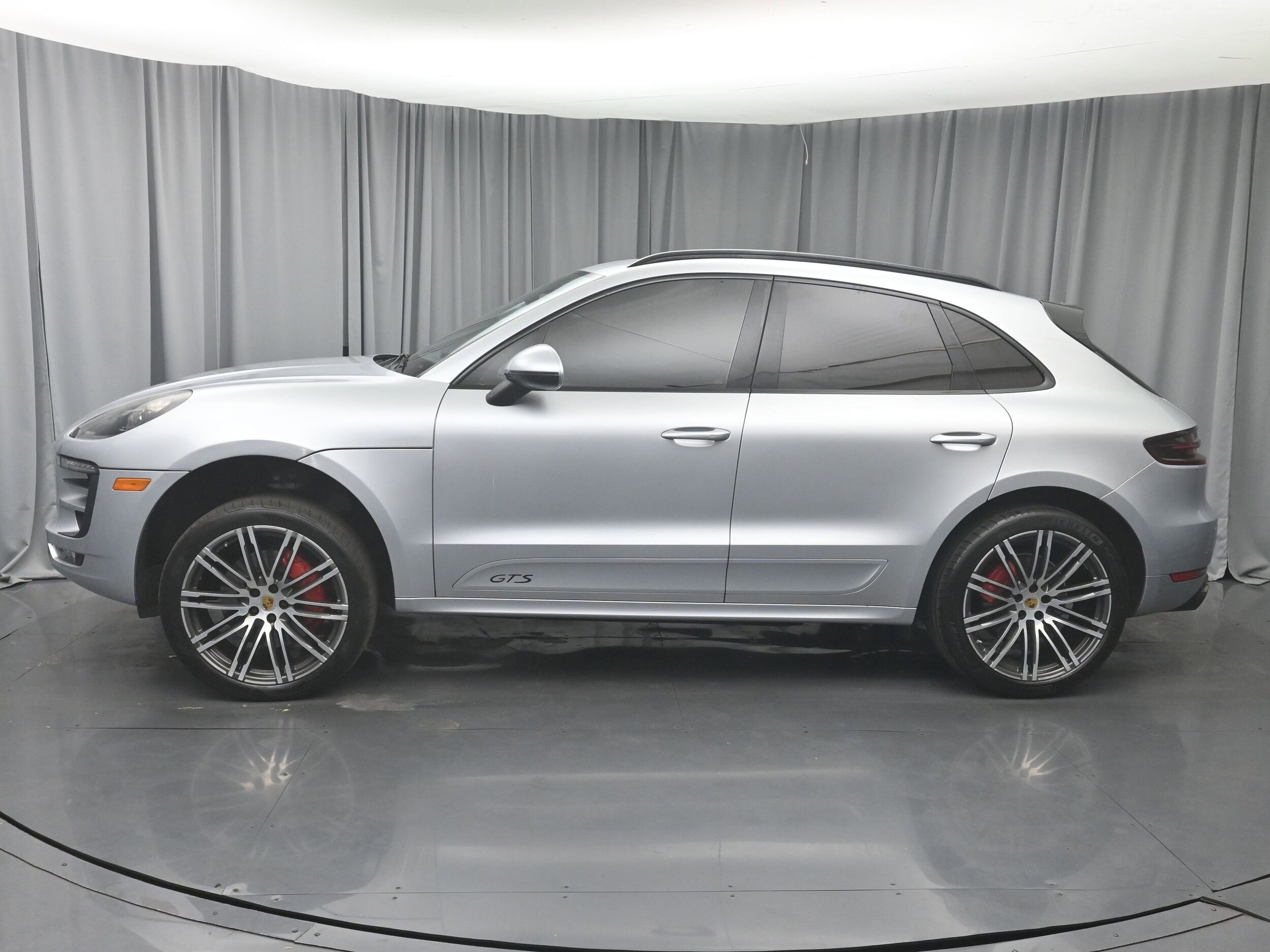 2018 Porsche Macan GTS photo 3