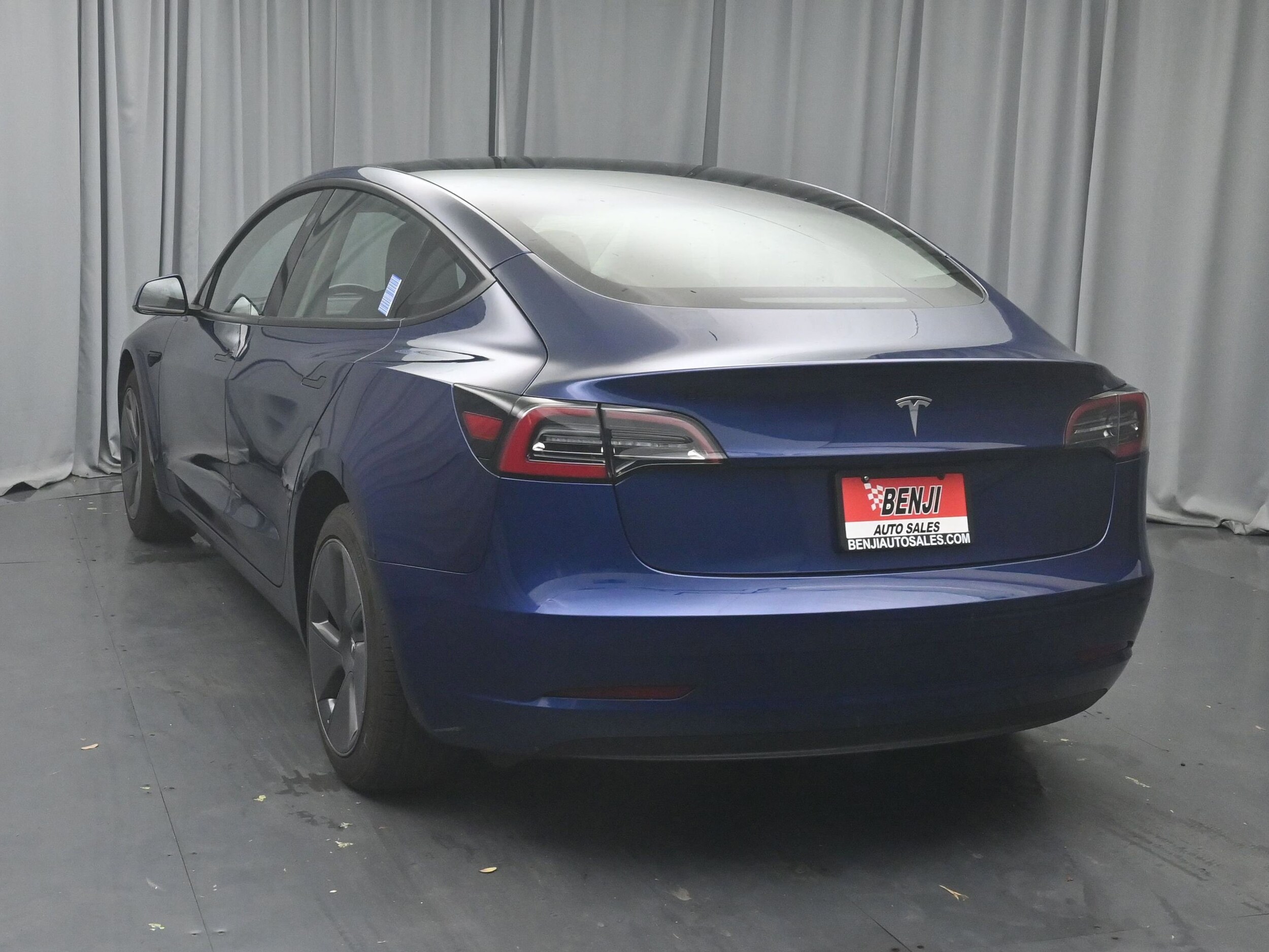 2023 Tesla Model 3 photo 4