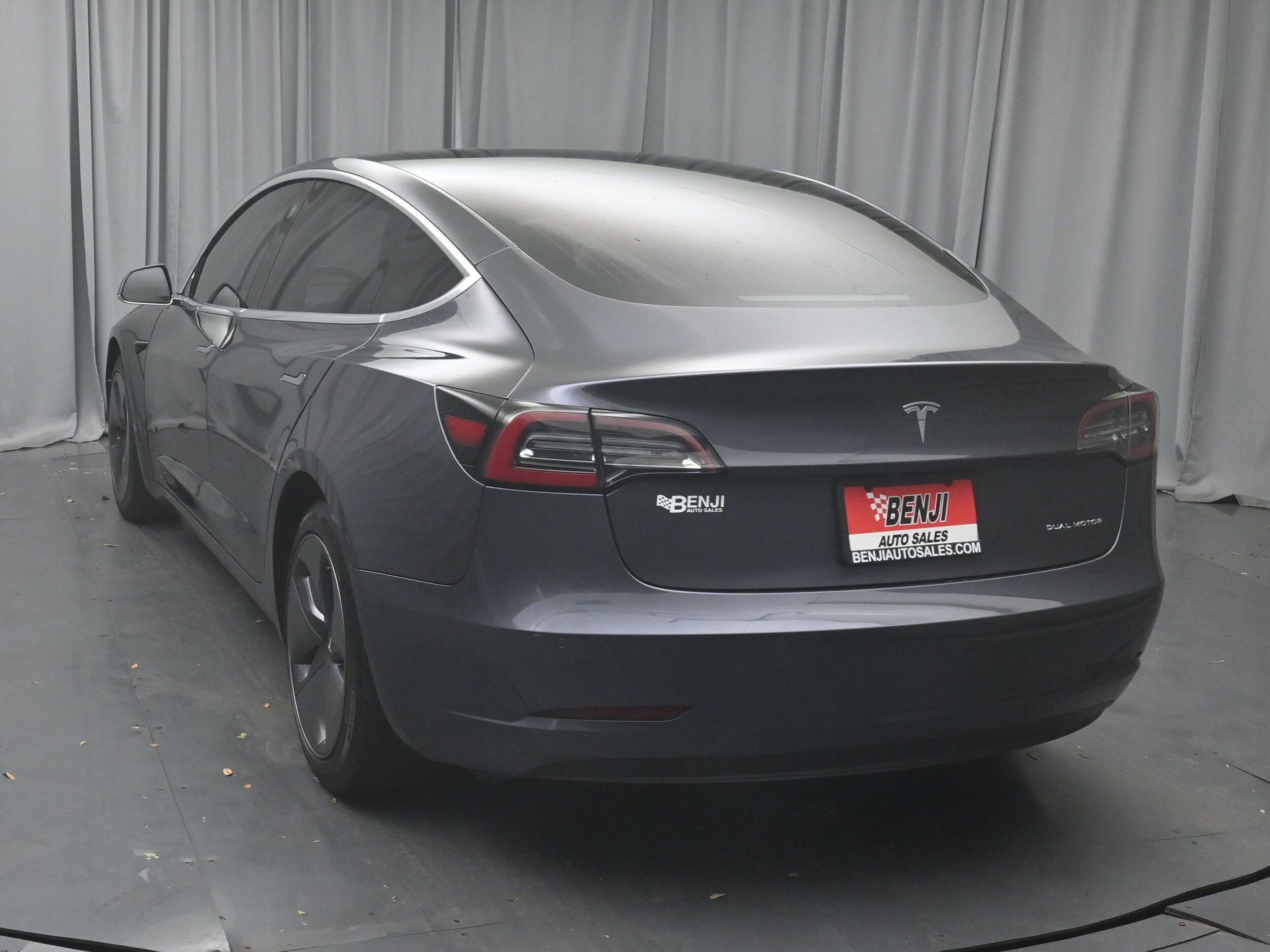 2020 Tesla Model 3 Long Range photo 4