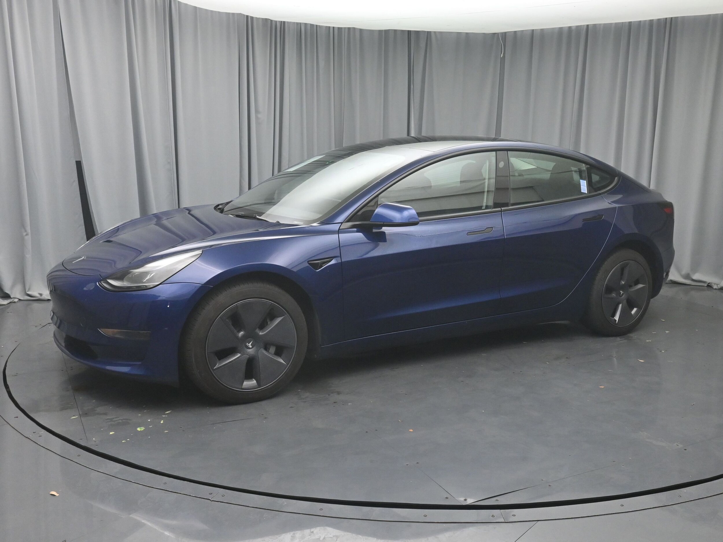 2023 Tesla Model 3 photo 2