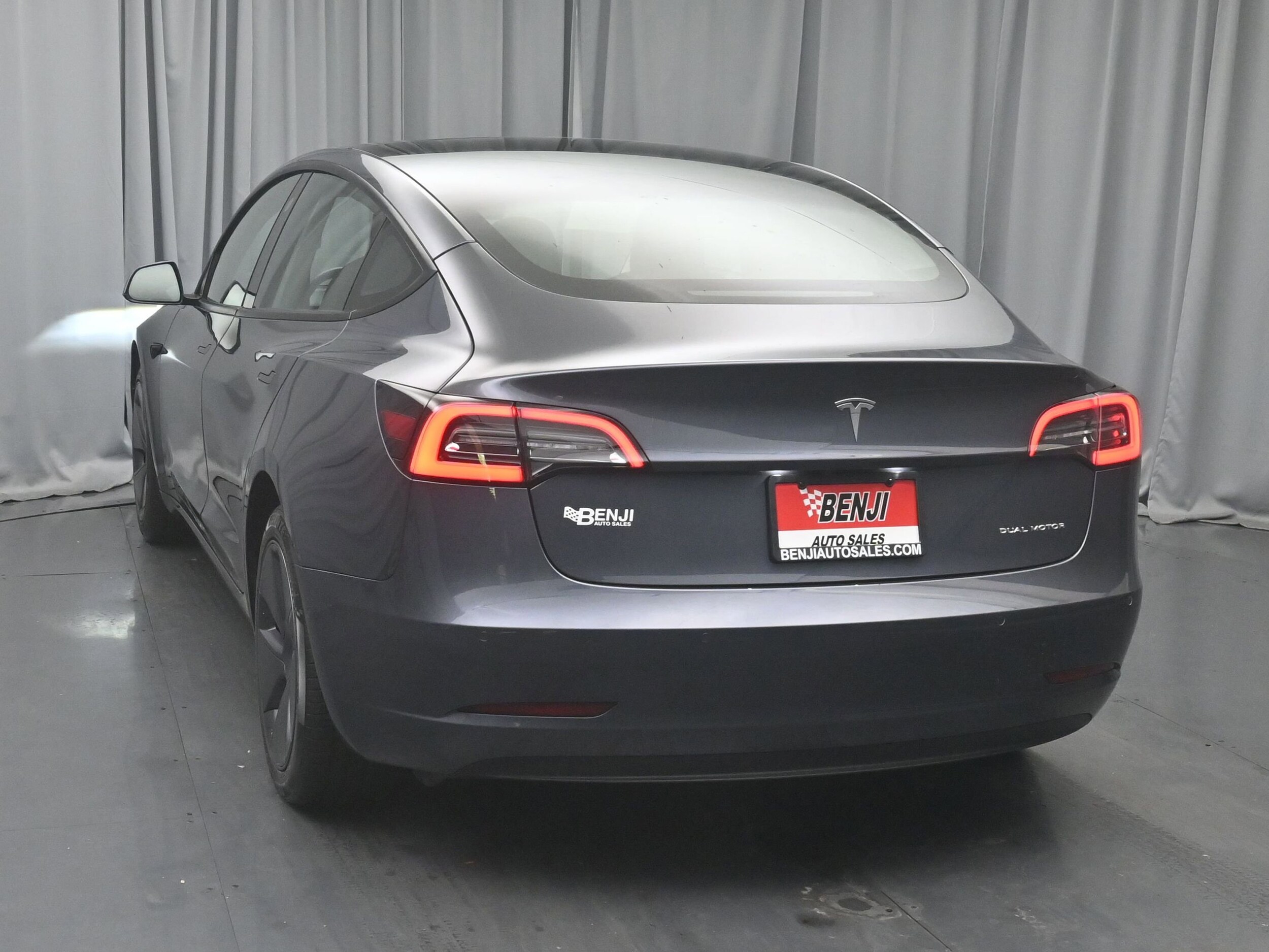 2022 Tesla Model 3 Long Range photo 4
