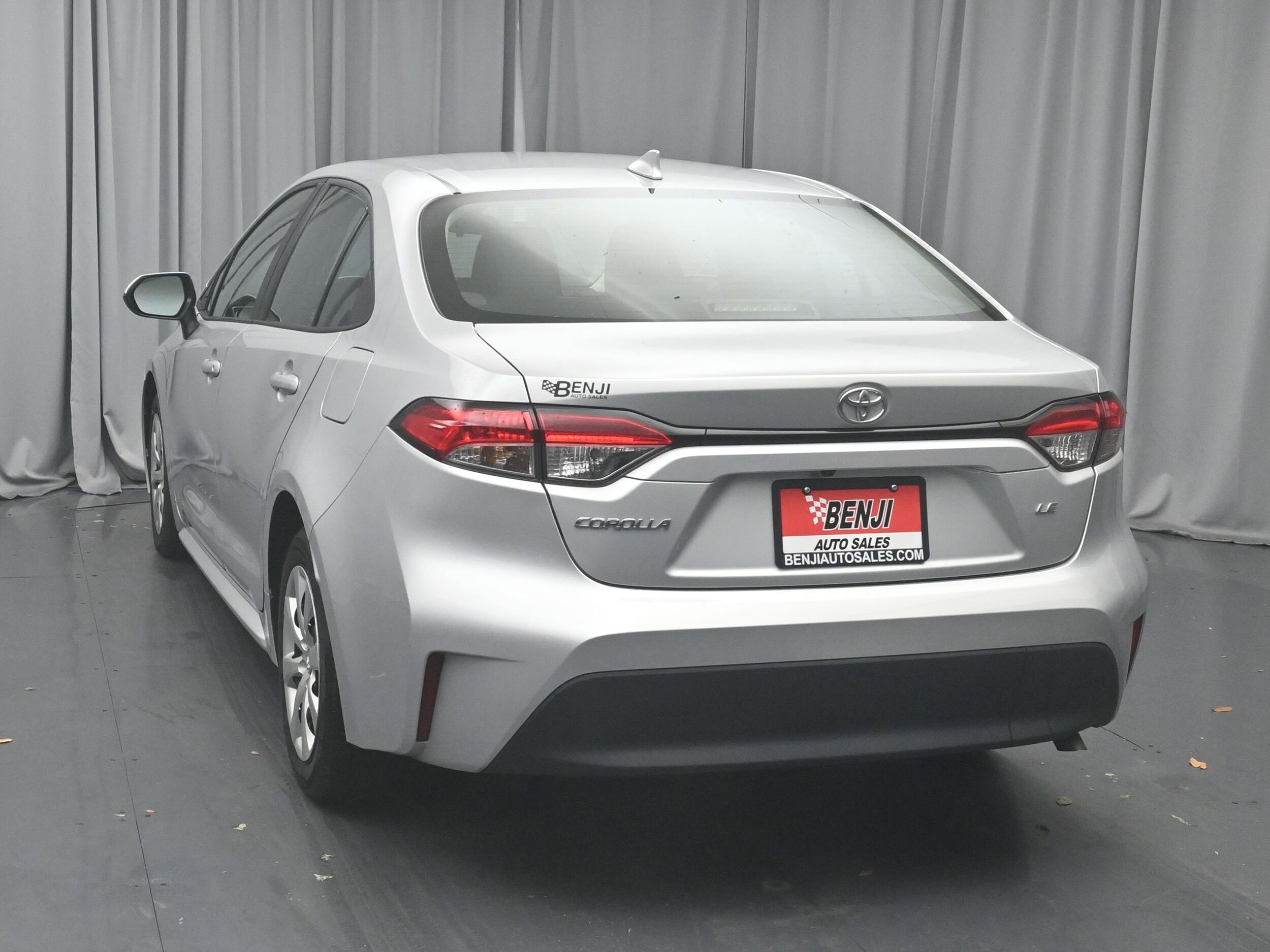 2023 Toyota Corolla LE photo 4