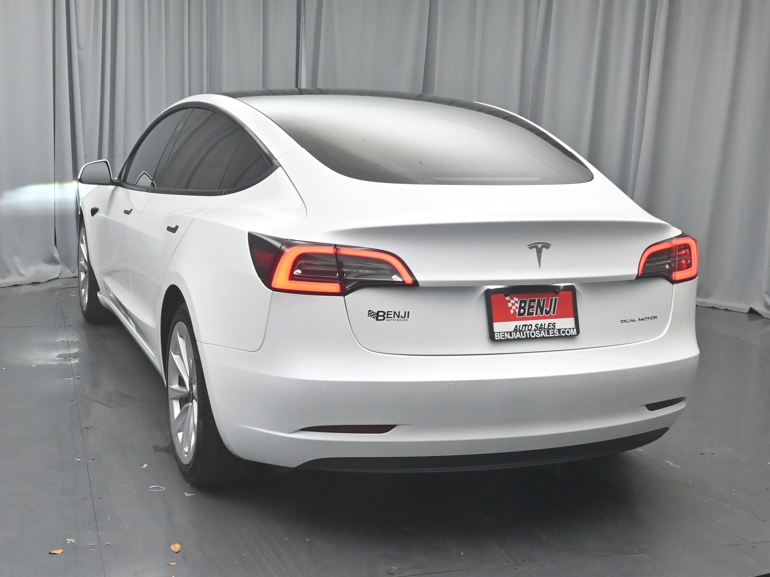 2022 Tesla Model 3 Long Range photo 4