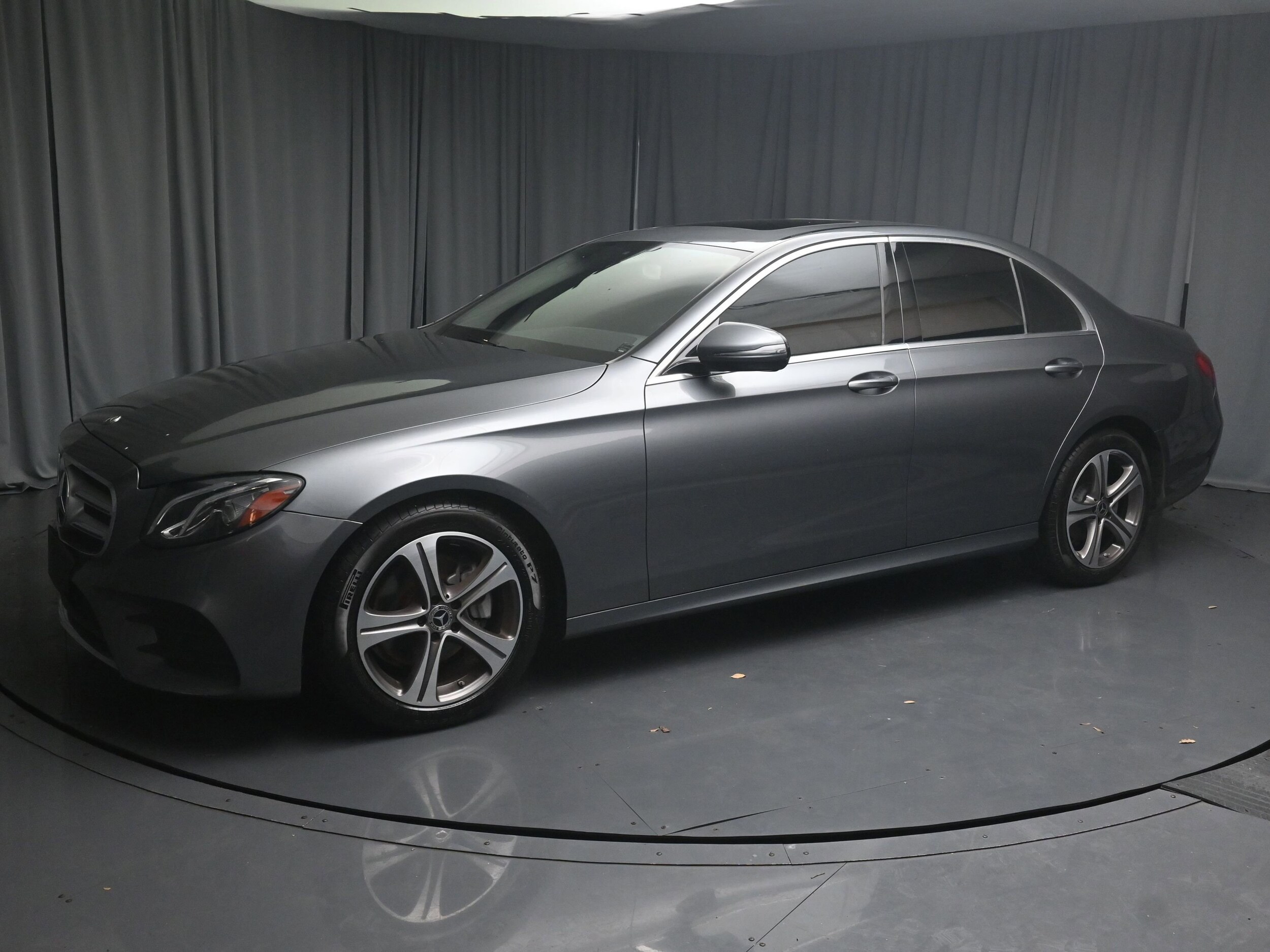2019 Mercedes Benz E 300 photo 2