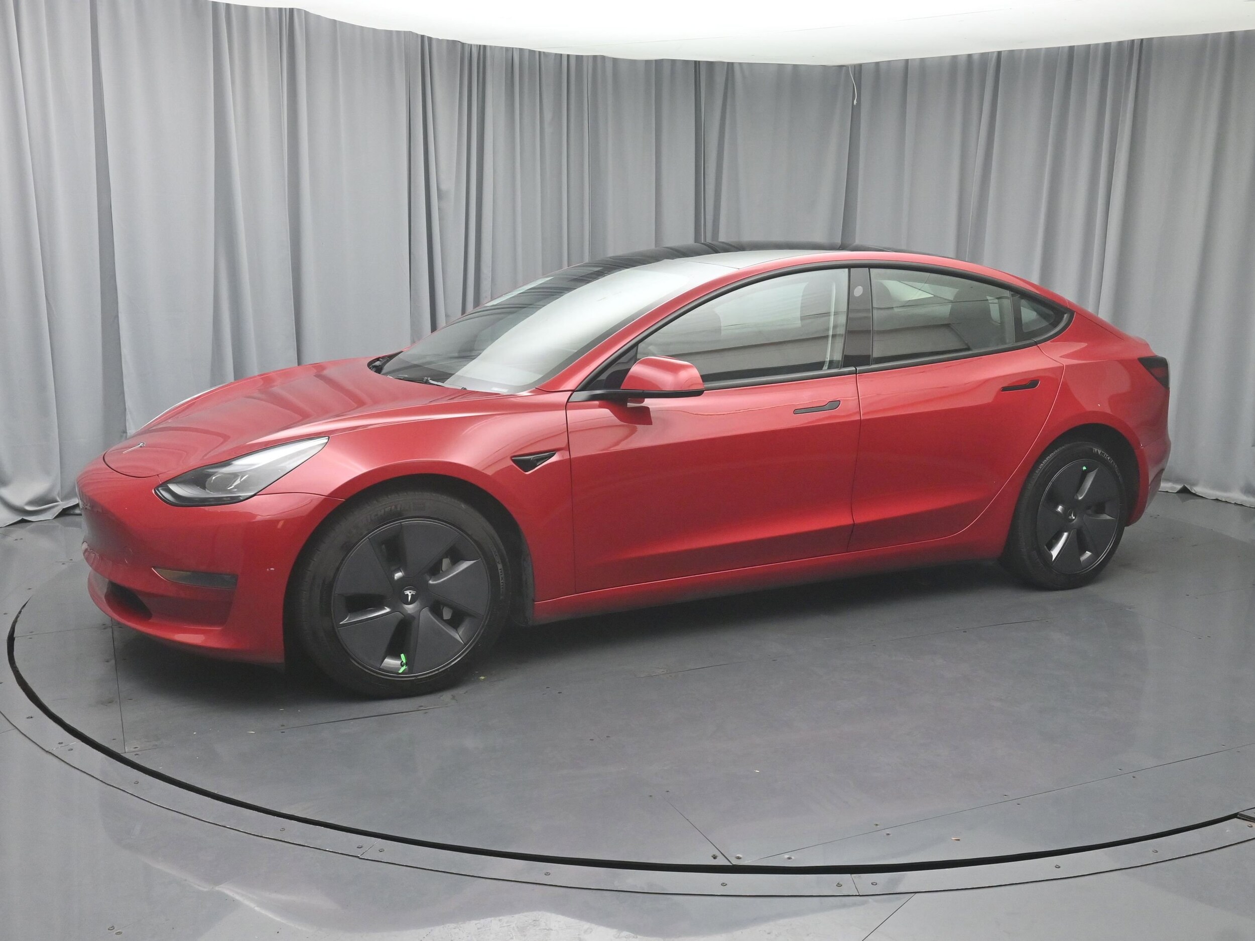 2023 Tesla Model 3 photo 2