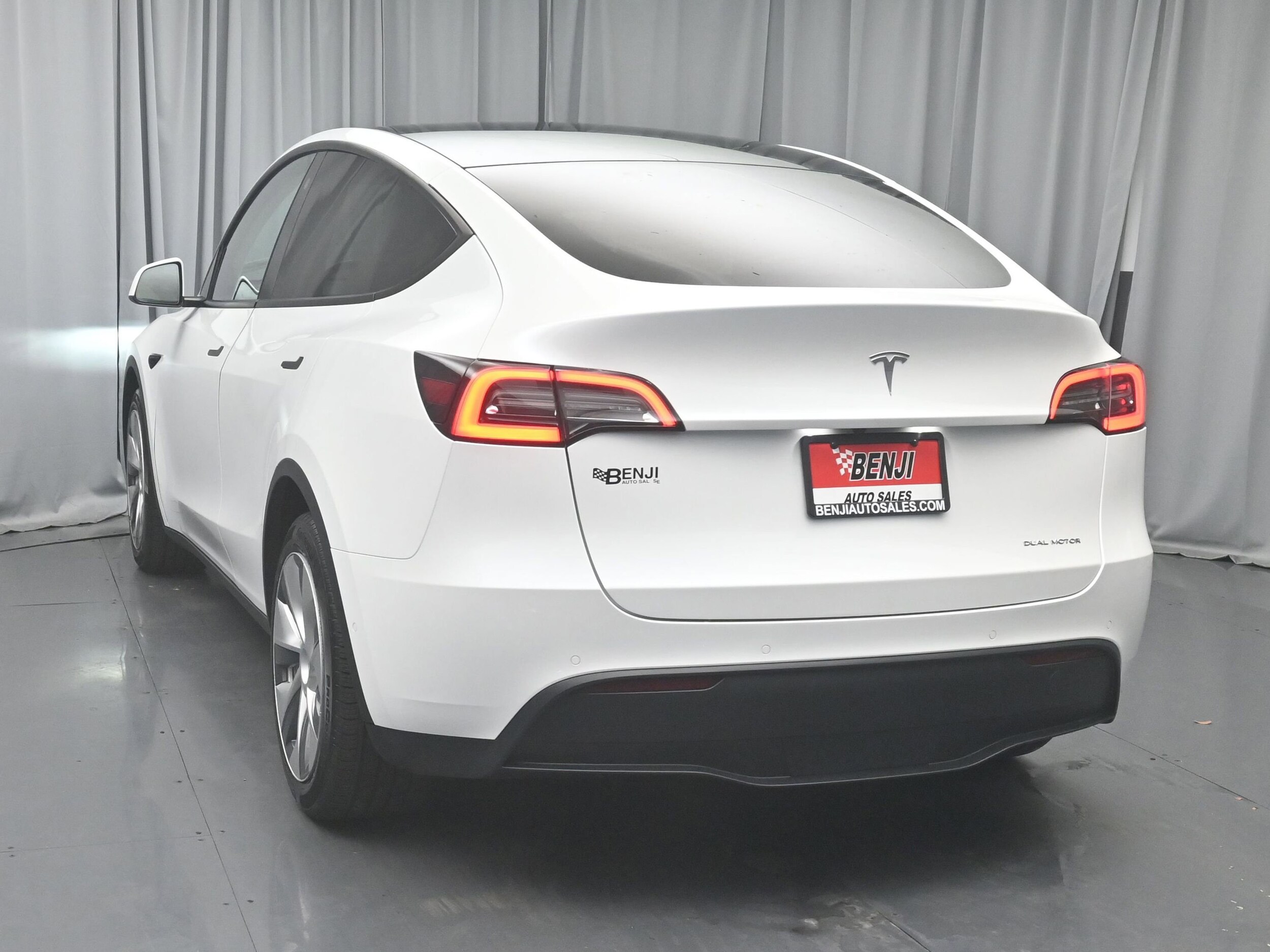 2021 Tesla Model Y Long Range photo 4