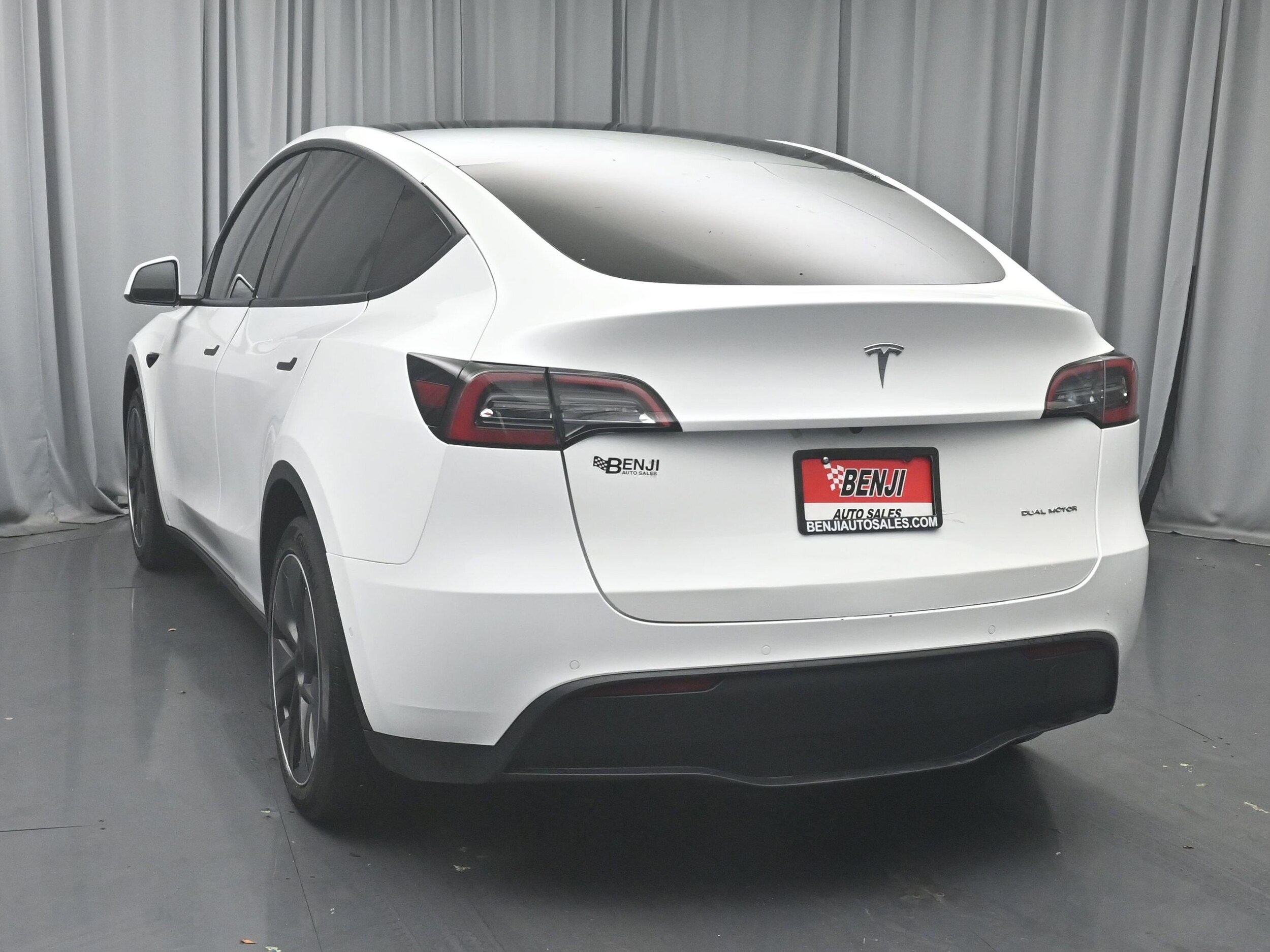 2022 Tesla Model Y Long Range photo 4