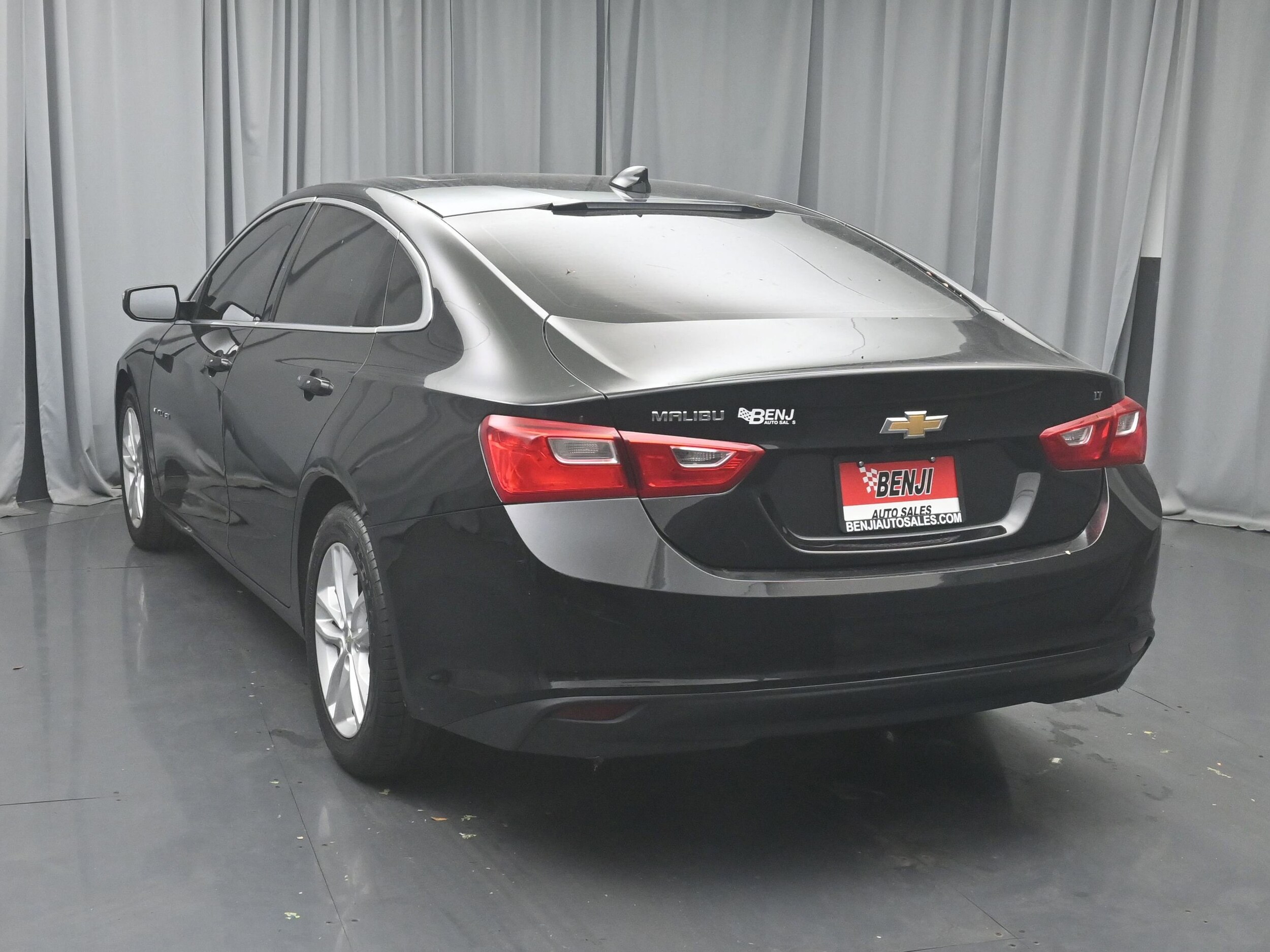 2018 Chevrolet Malibu 1LT photo 4