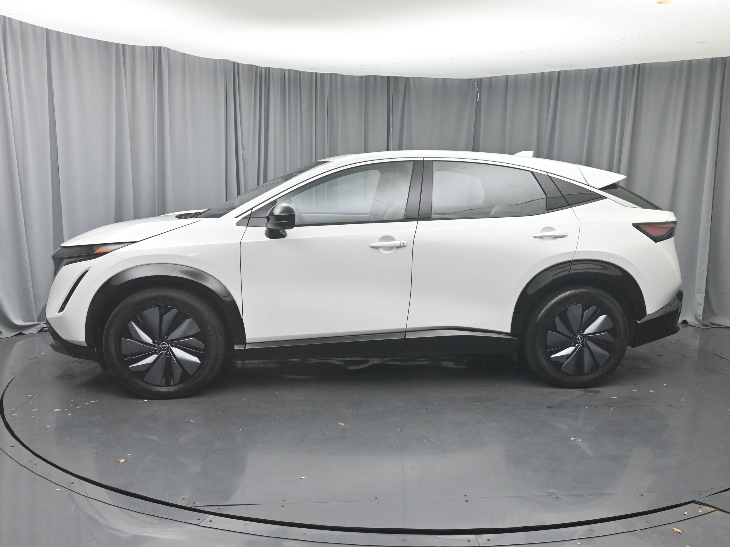 2023 Nissan ARIYA Evolve+ photo 3