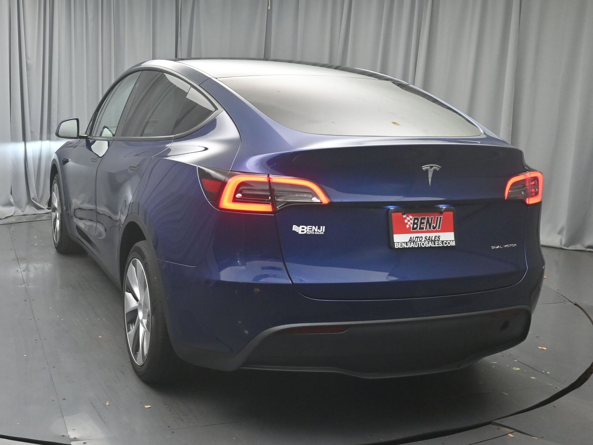 2021 Tesla Model Y Long Range photo 4