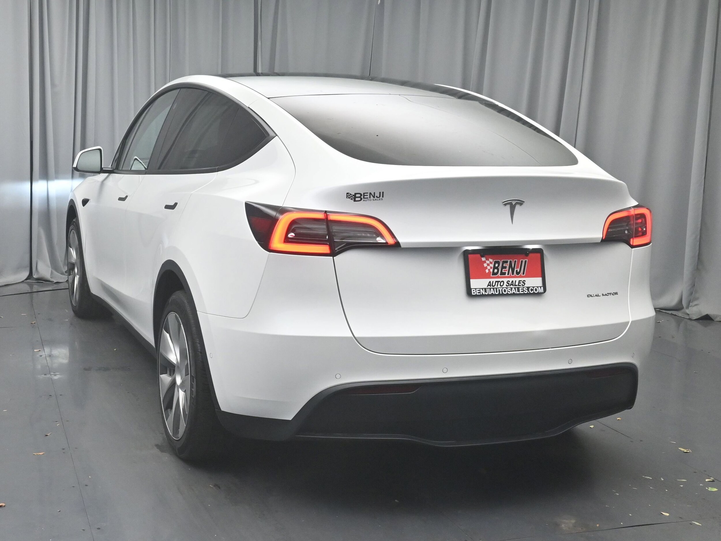 2022 Tesla Model Y Long Range photo 4