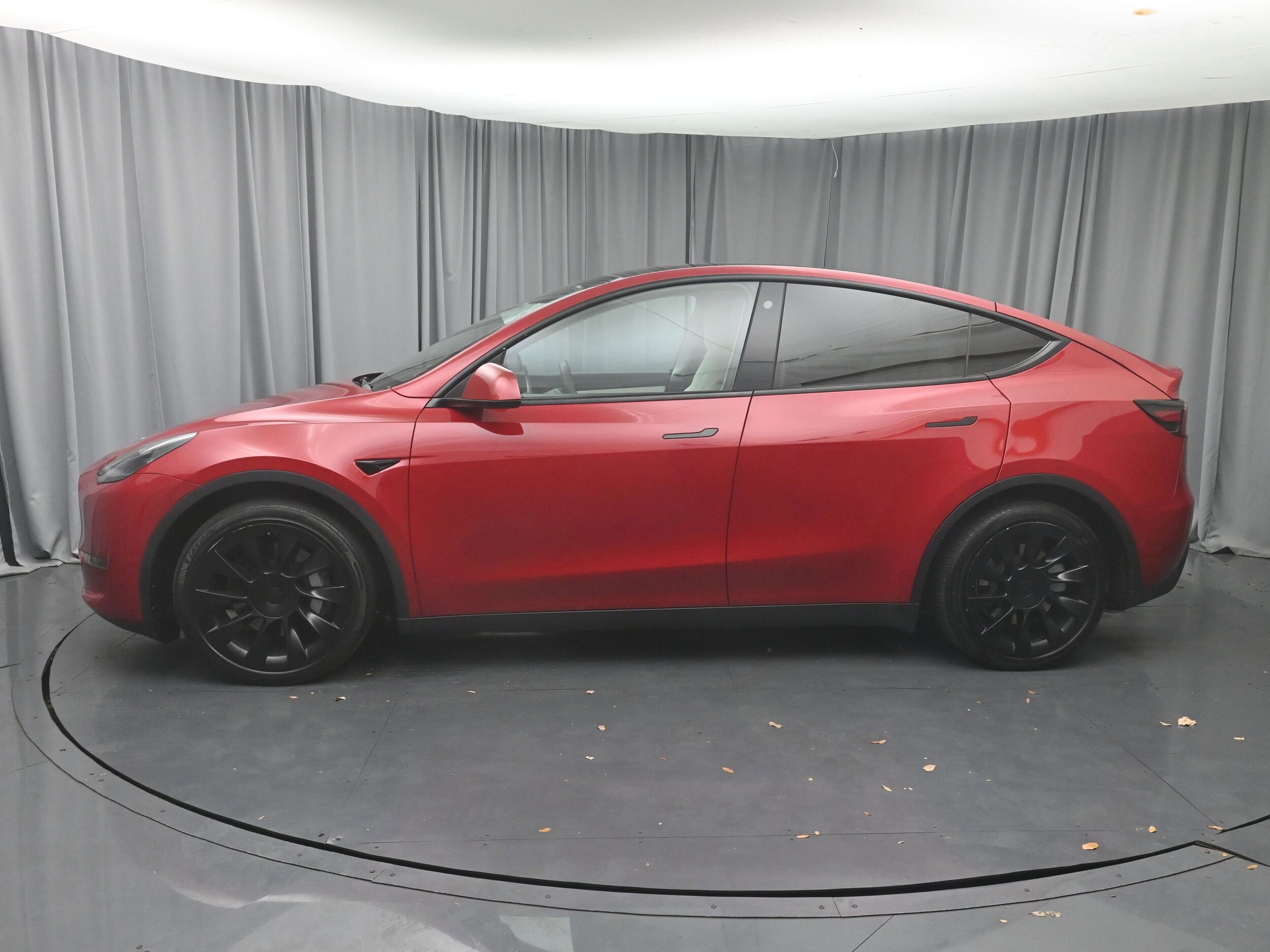 2021 Tesla Model Y Long Range photo 3