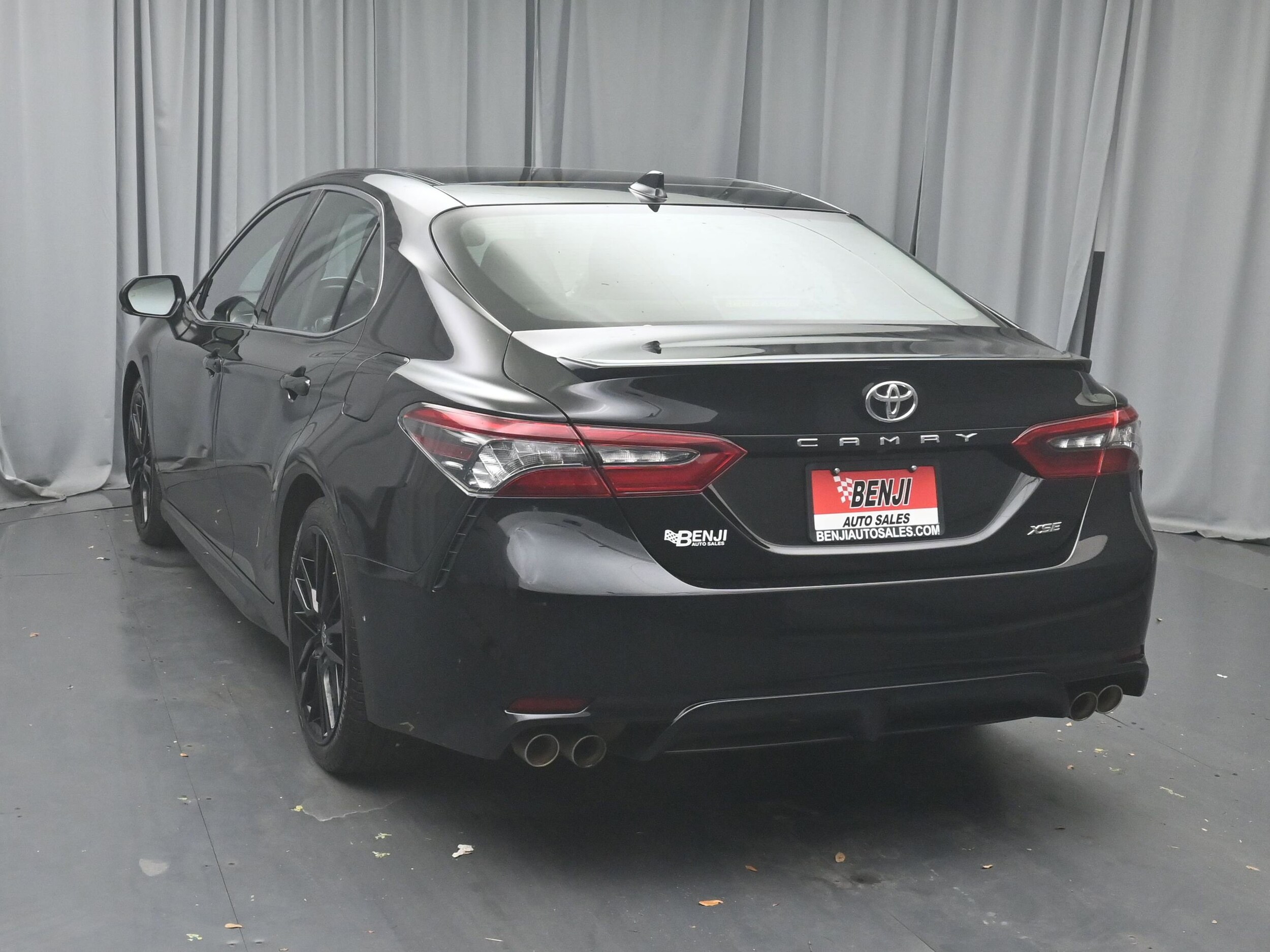 2021 Toyota Camry XSE photo 4