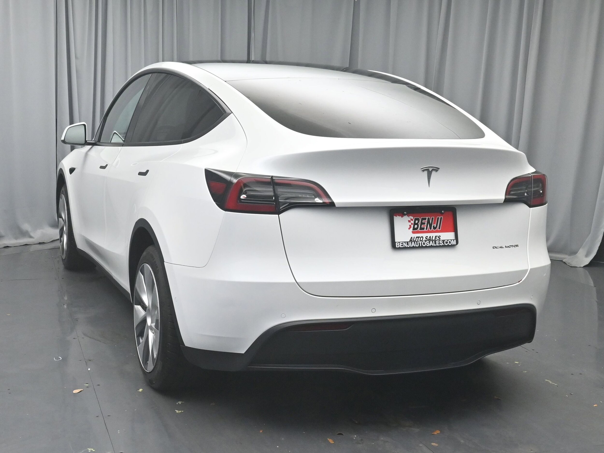2021 Tesla Model Y Long Range photo 4