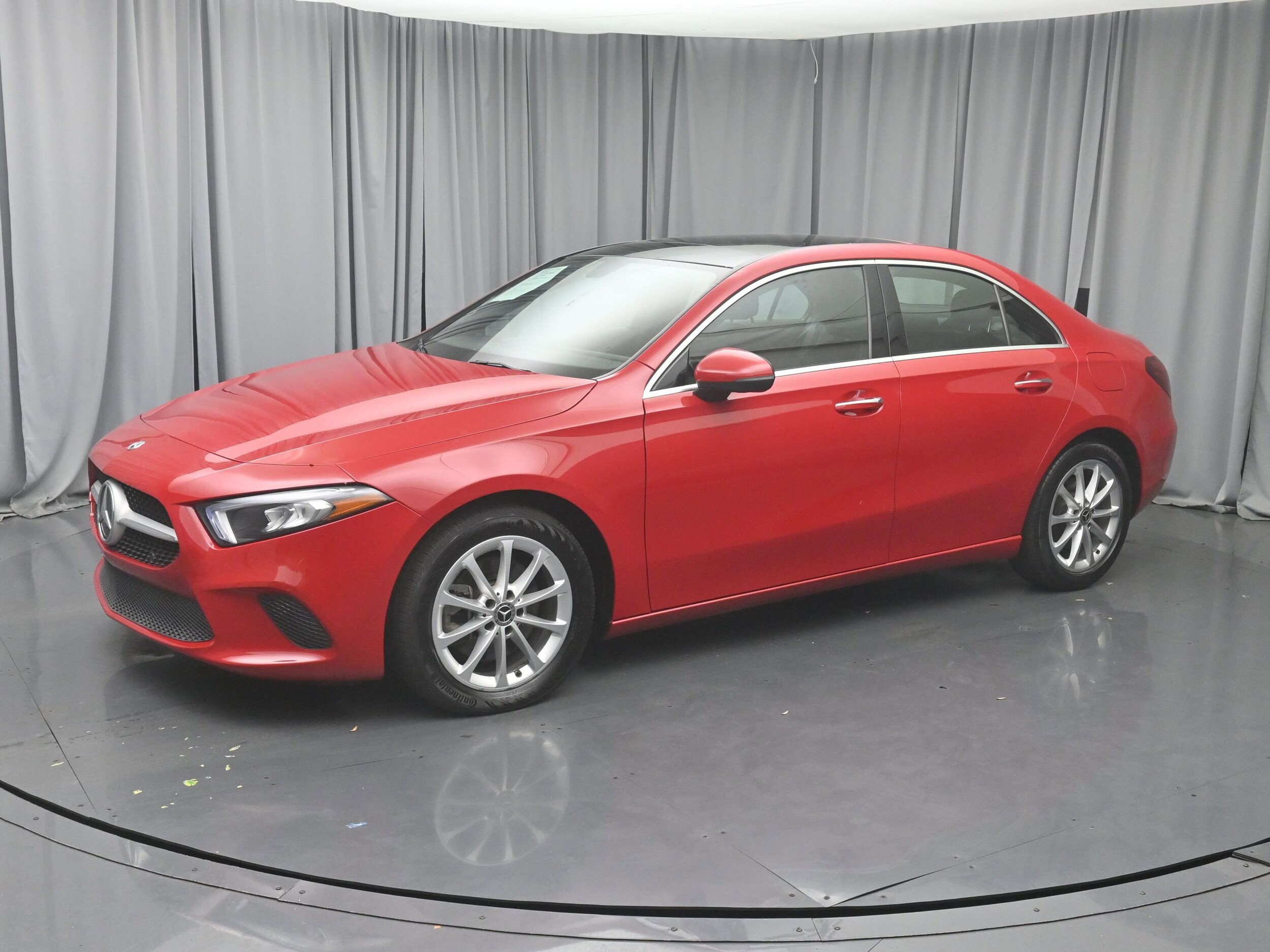 2020 Mercedes Benz A 220 photo 2
