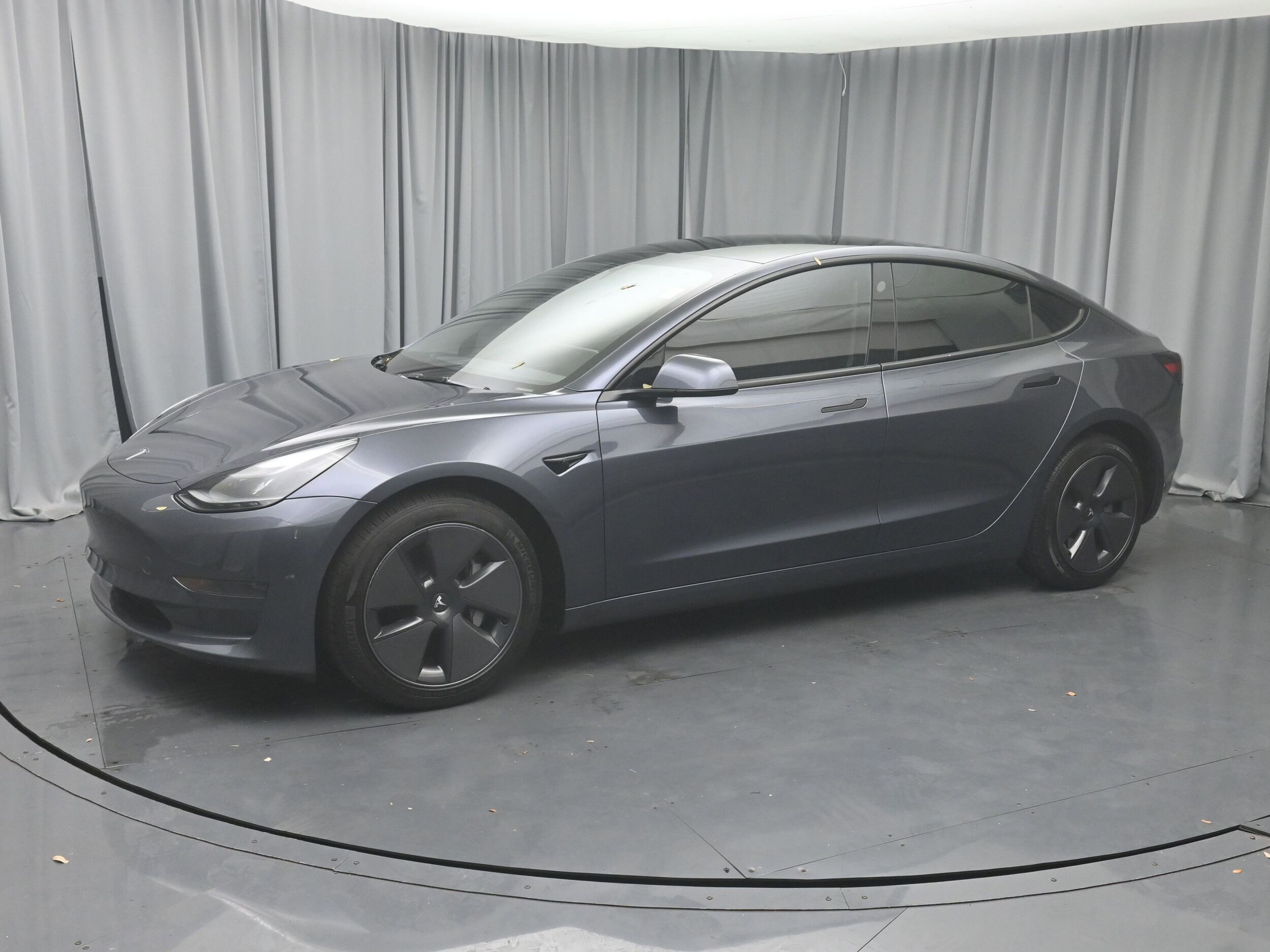 2023 Tesla Model 3 photo 2