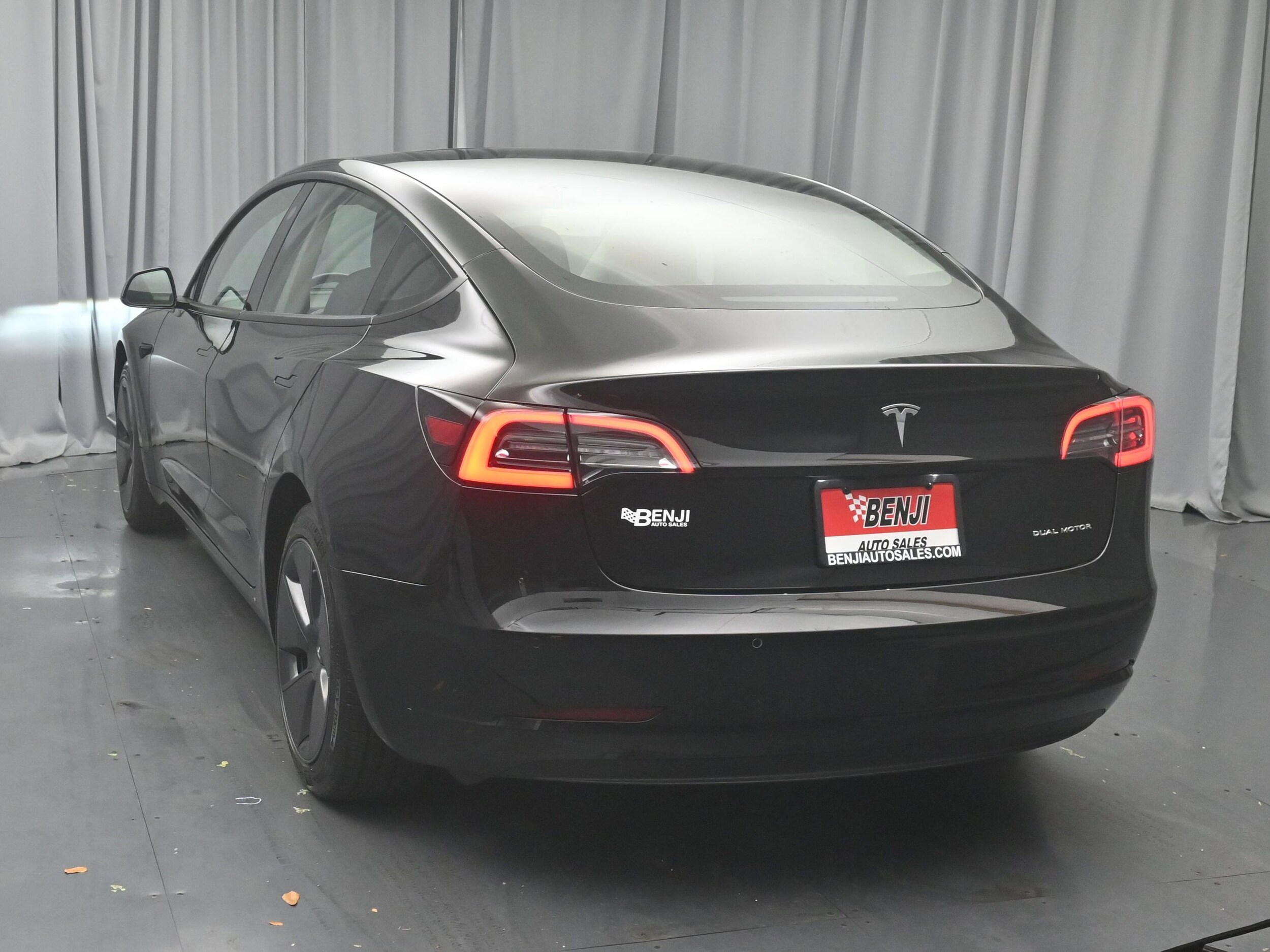 2021 Tesla Model 3 Long Range photo 4